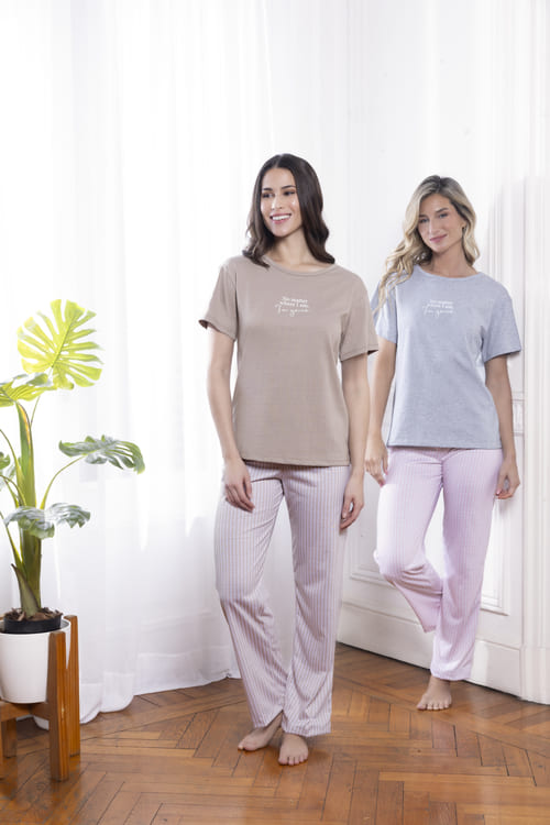 VER. PIJAMA REMERA DE JERSEY Y PANTALON